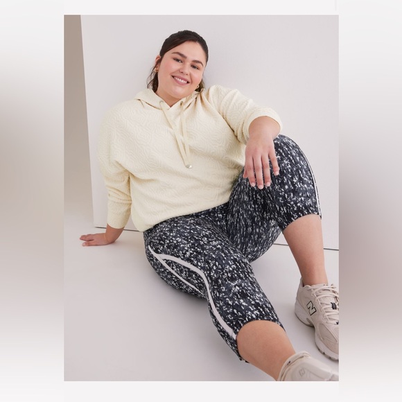 Responsible, Printed Capri Legging - Active Zone Pennington NWT - Picture 3 of 15